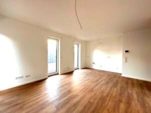 Wohnzimmer mit Blick zur Küche