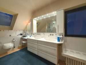 Badezimmer im OG