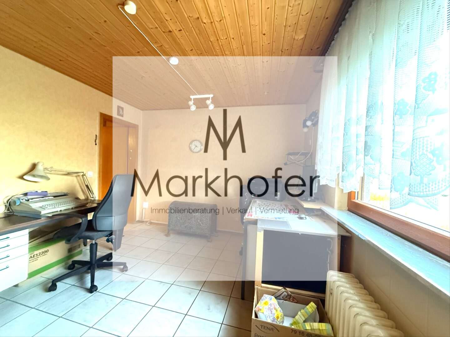 Büro EG