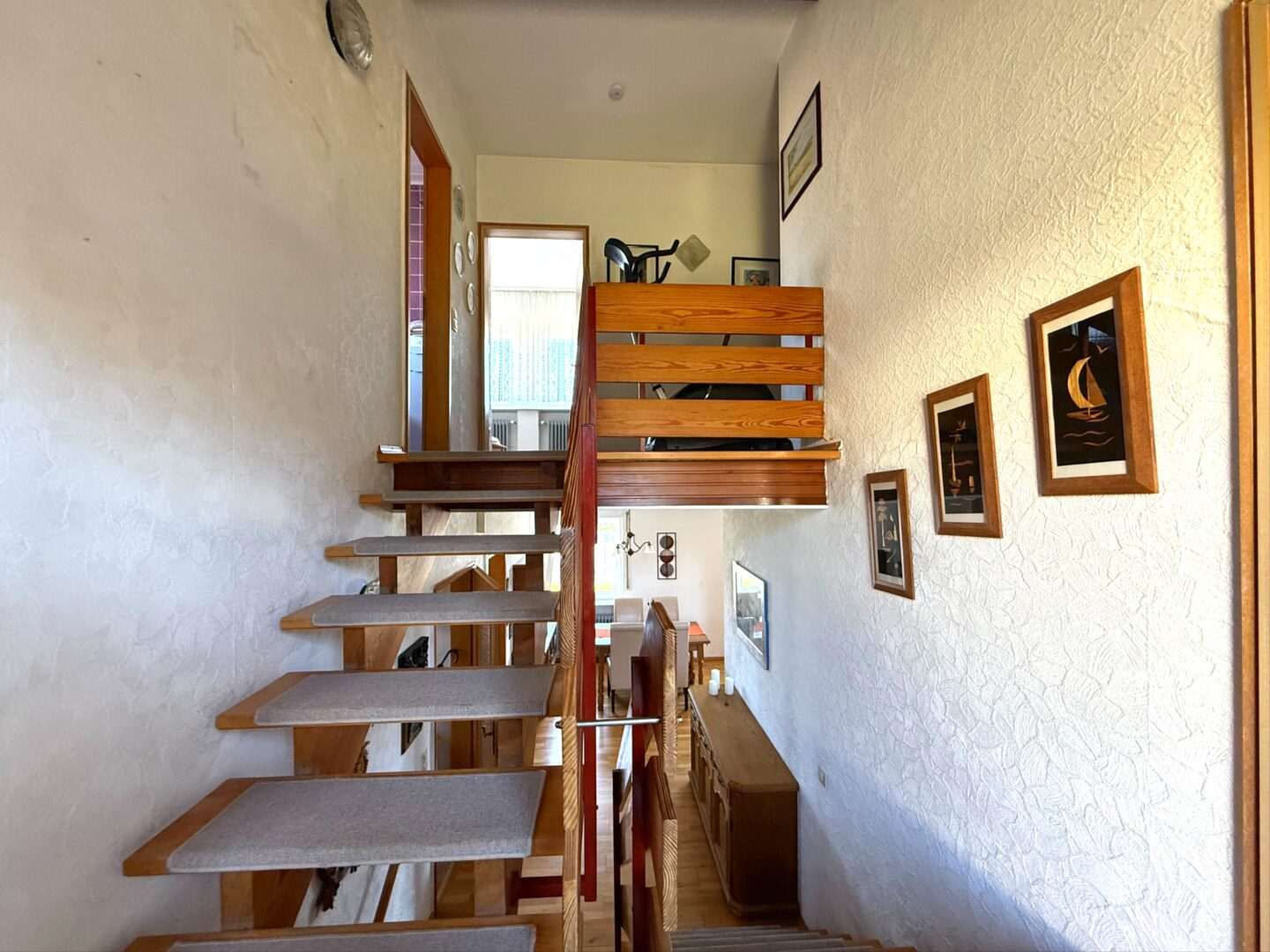 Treppe zur 2. Ebene
