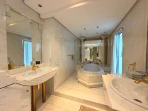 Hauptbadezimmer